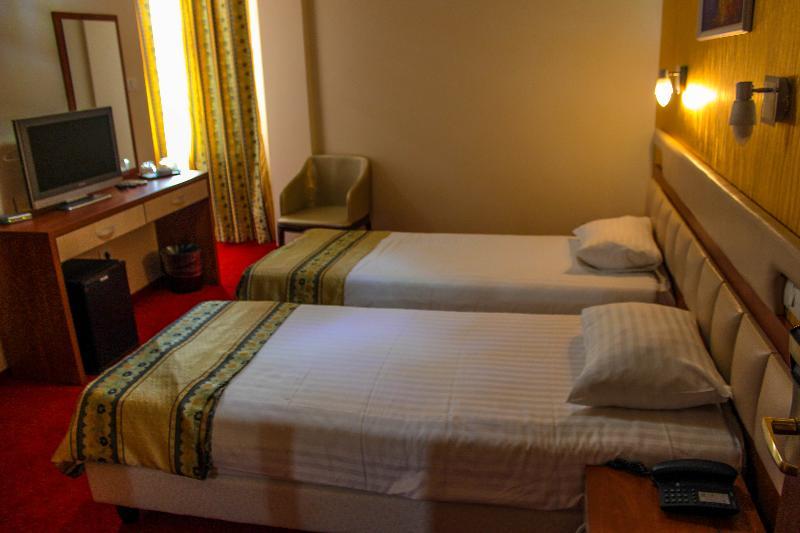 Kosher Hotel Lev Or Bukares Bagian luar foto