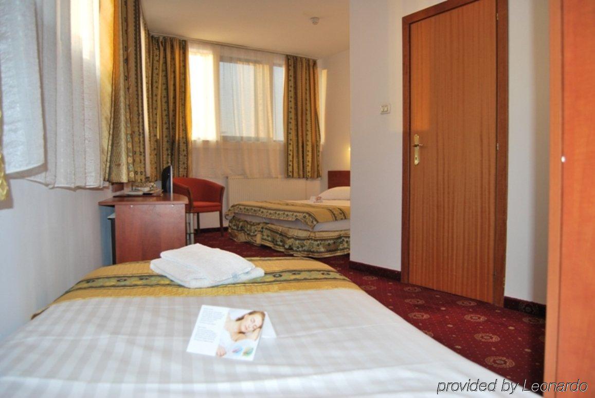 Kosher Hotel Lev Or Bukares Ruang foto