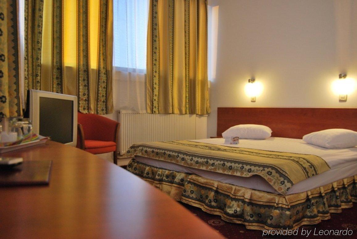 Kosher Hotel Lev Or Bukares Ruang foto