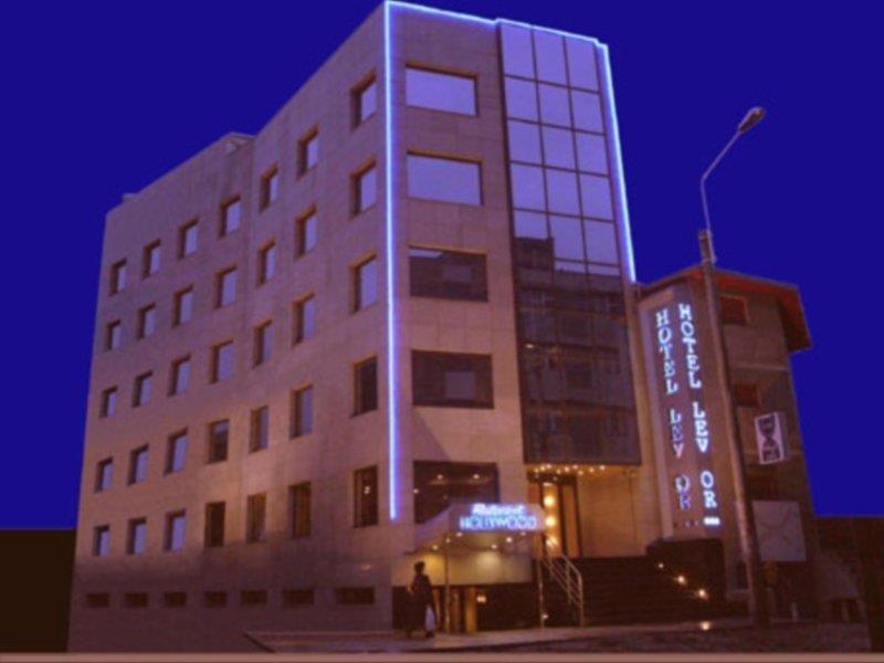 Kosher Hotel Lev Or Bukares Bagian luar foto