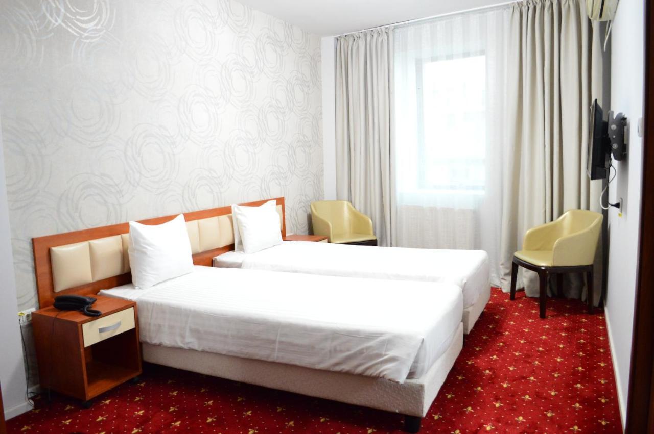 Kosher Hotel Lev Or Bukares Bagian luar foto