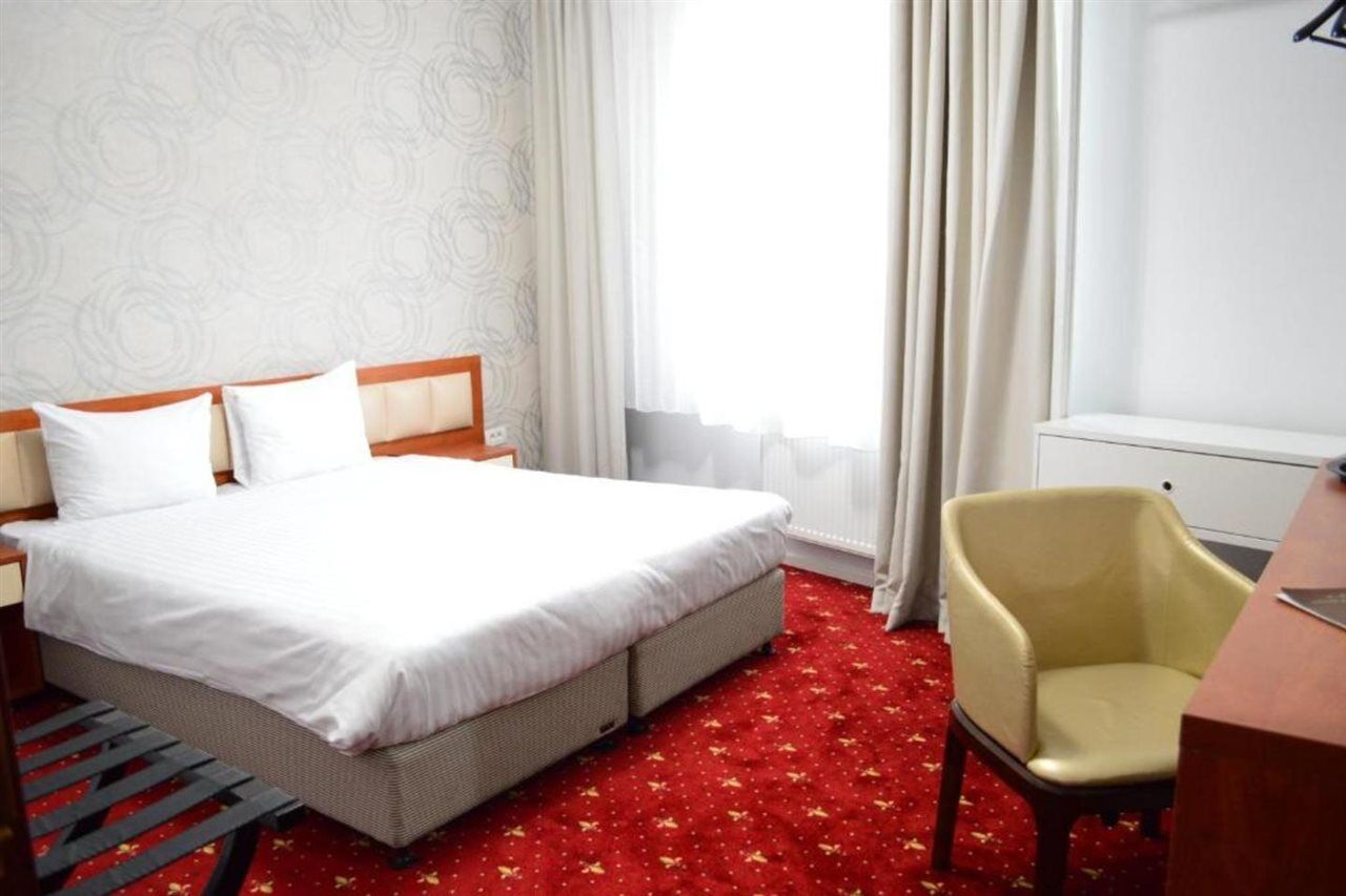 Kosher Hotel Lev Or Bukares Bagian luar foto