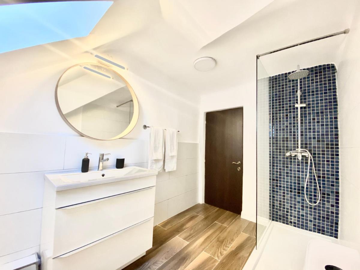 Kosher Hotel Lev Or Bukares Bagian luar foto